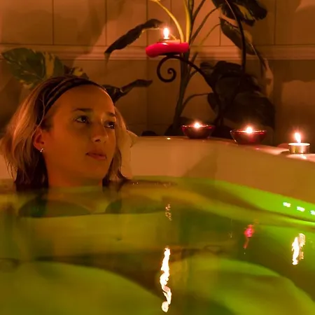 فندق Hetkuti Wellness Es Lovaspark Mór