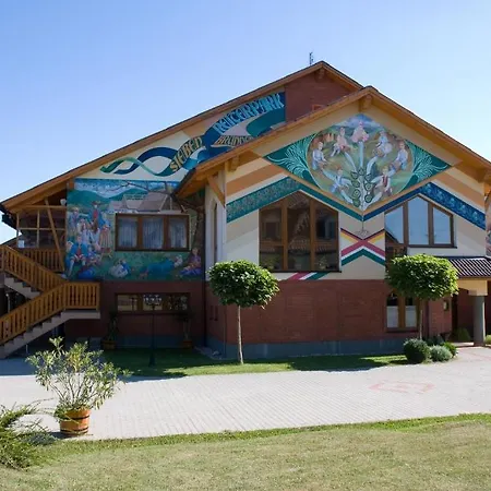 Hetkuti Wellness Es Lovaspark Mór