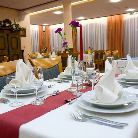 Hetkuti Wellness Es Lovaspark