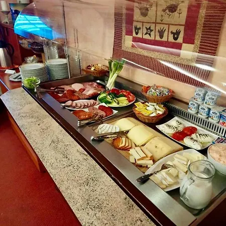 Hetkuti Wellness Es Lovaspark Mór